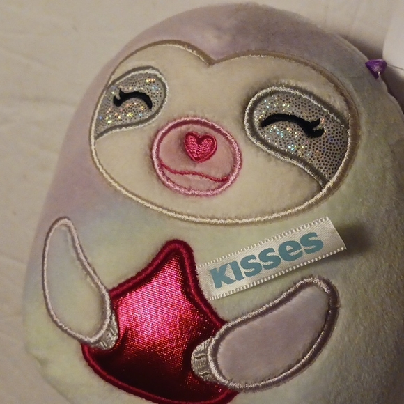Original Squishmallow Taylor kisses Hershey's the sloth 6" - Picture 9 of 10